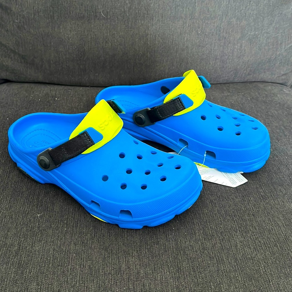 NEVER WORN. Crocs size 6